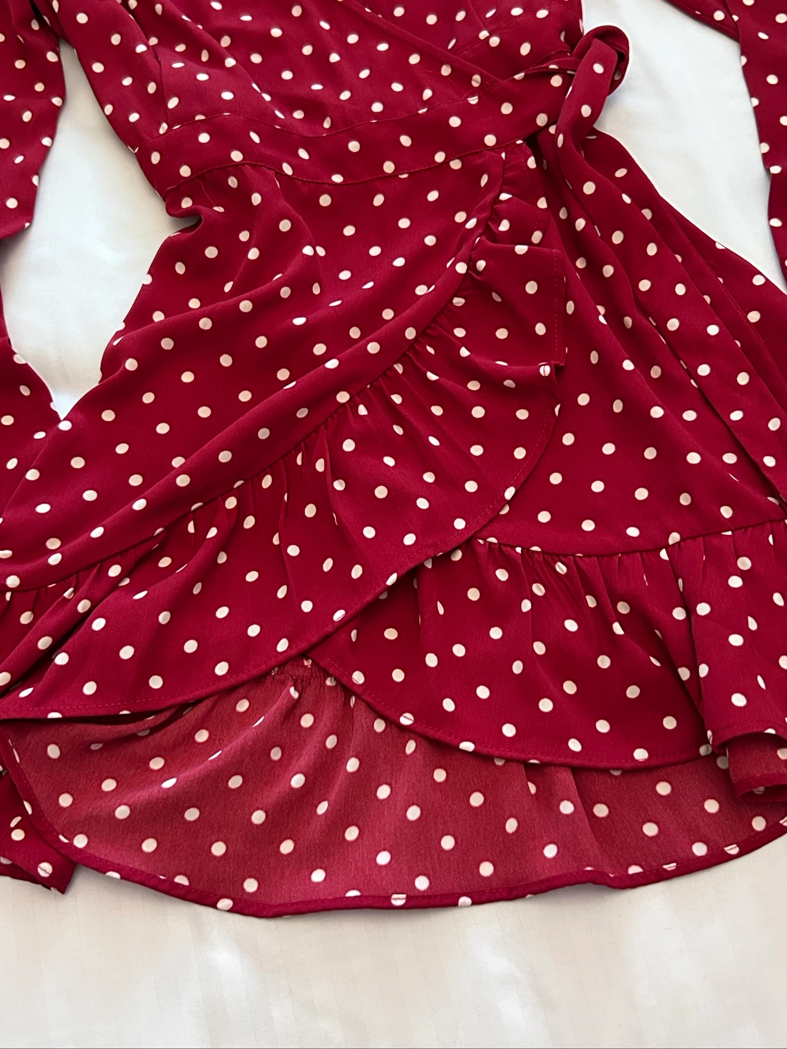 Vestido curto vintage bordô com pontos brancos da Bershka tamanho P – photo 4